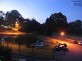 06 : 00