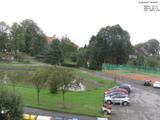 09 : 00