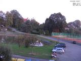 19 : 08