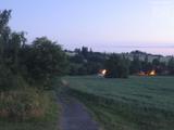 04 : 00
