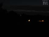 23 : 04