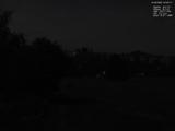 03 : 32