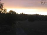 19 : 04