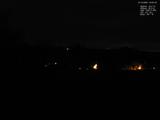 19 : 04