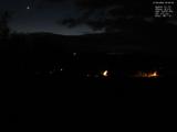22 : 00