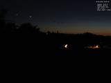 23 : 00