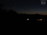 23 : 04