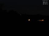03 : 32