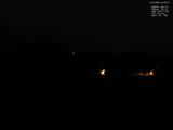 03 : 32