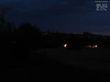 22 : 00