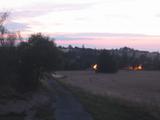 22 : 00