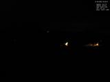 03 : 00