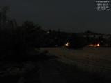 22 : 08