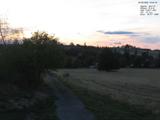 19 : 44