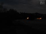 03 : 32