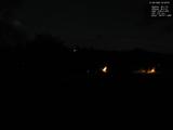 22 : 00