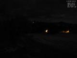 23 : 04