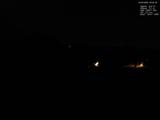 23 : 04