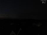 03 : 00