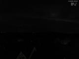 23 : 00