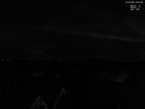 23 : 04