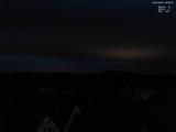 03 : 32