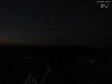 03 : 04