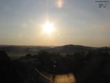 06 : 00
