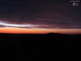 04 : 00