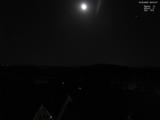 02 : 00