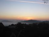 06 : 00