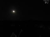 02 : 00