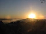 06 : 24