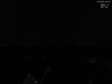 23 : 04