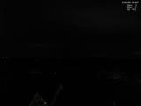 03 : 32