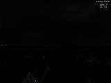 03 : 32