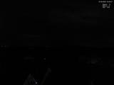 04 : 00