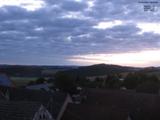 06 : 00