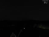 22 : 00