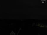 03 : 32