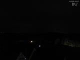 23 : 00