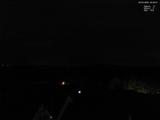 22 : 00