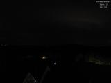 22 : 04