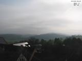 08 : 04