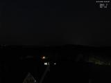 22 : 00
