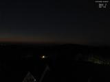 03 : 48