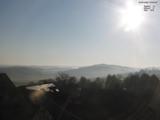 07 : 04