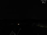 03 : 00