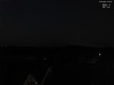 23 : 00