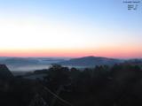 04 : 04